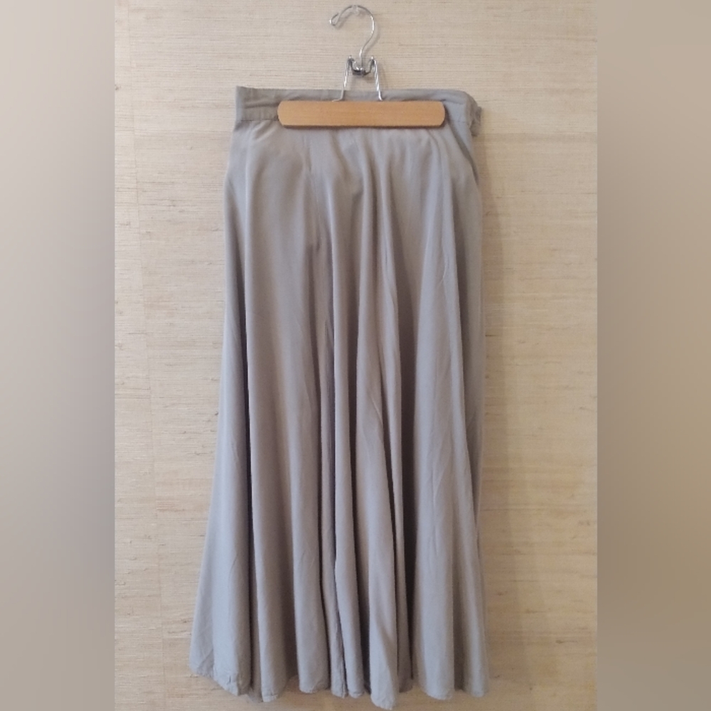 Express Grey A-Line Skirt ( 7) - Picture 2 of 11